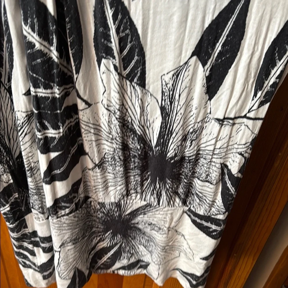 #22 - Express Black and White Mini Sundress - Picture 5 of 6